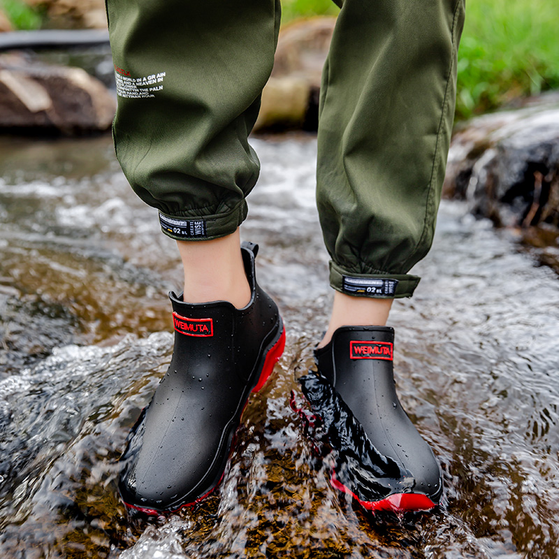 أحذية مطر عصرية للرجال مقاومة  - مراجعة Fishing Boots وسعره